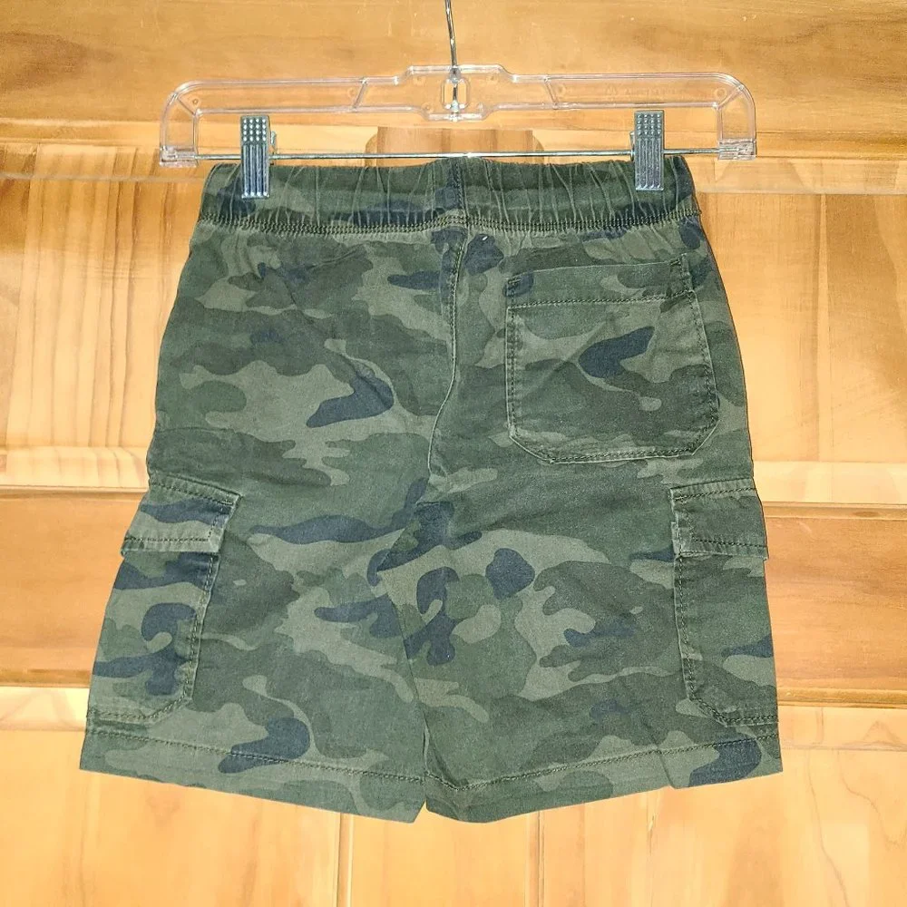 5/$20 Boys Old Navy Green Camo Cargo Shorts